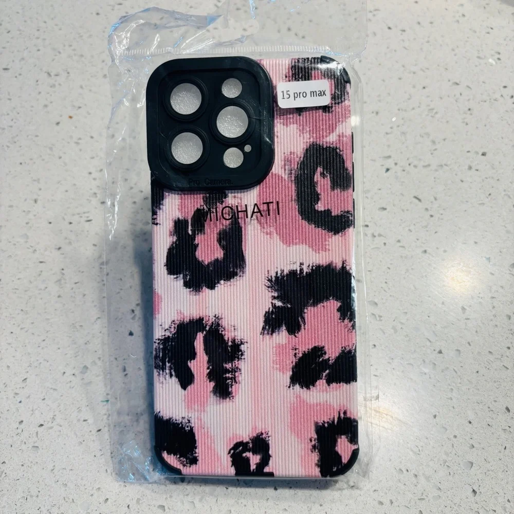 MICHATI iPhone 15 ProMax Phone Case with Prints (Vintage Leopard Print)